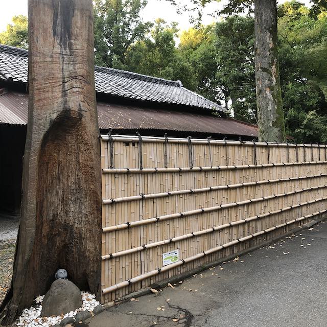 竹垣と住宅街の風景（中野区上高田）