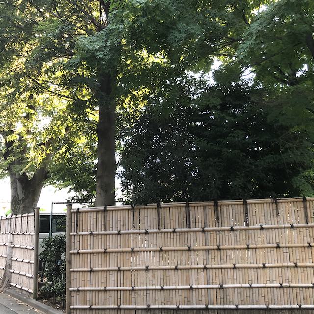 童謡「たきび」ゆかりの場所の風景