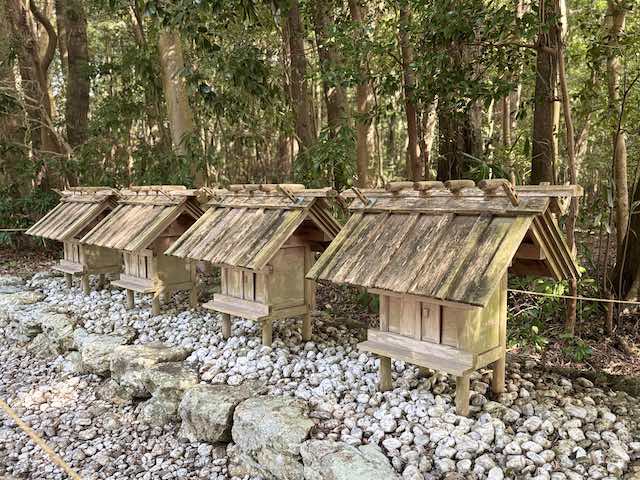 佐美長御前神社の四つの社
