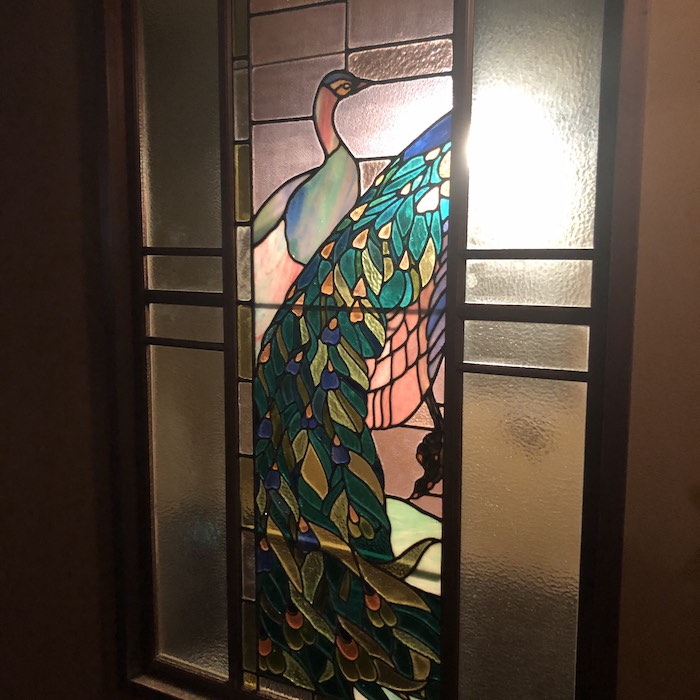 料亭か茂免 洋館のステンドグラス