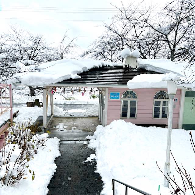 ホームから見た能登さくら駅