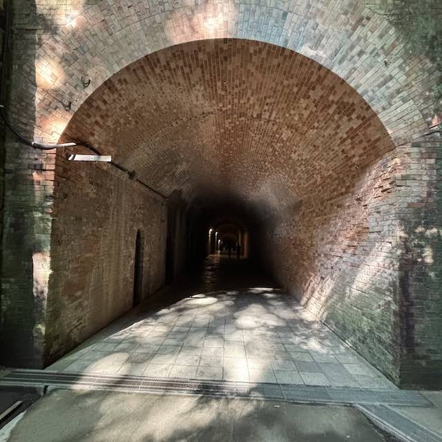 猿島 レンガトンネル