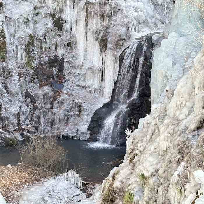 尾ノ内氷柱と滝？