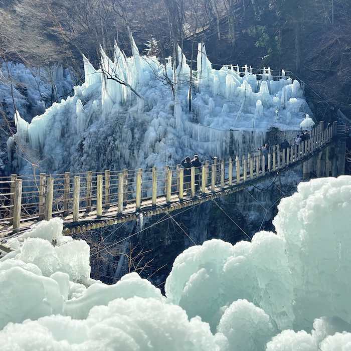 尾ノ内氷柱と橋