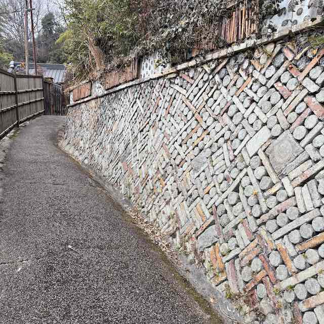 瀬戸の窯垣の小径の路地