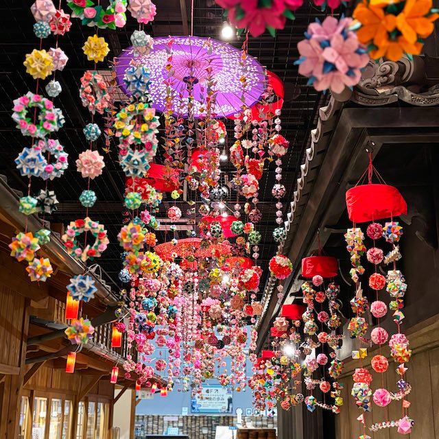 瀬戸蔵ミュージアムの折り紙つるし雛