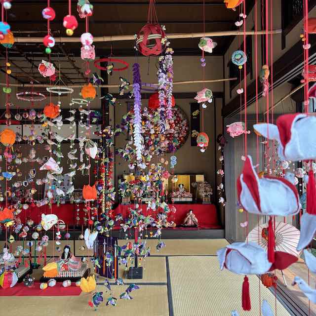 花久の里のつるし雛飾り