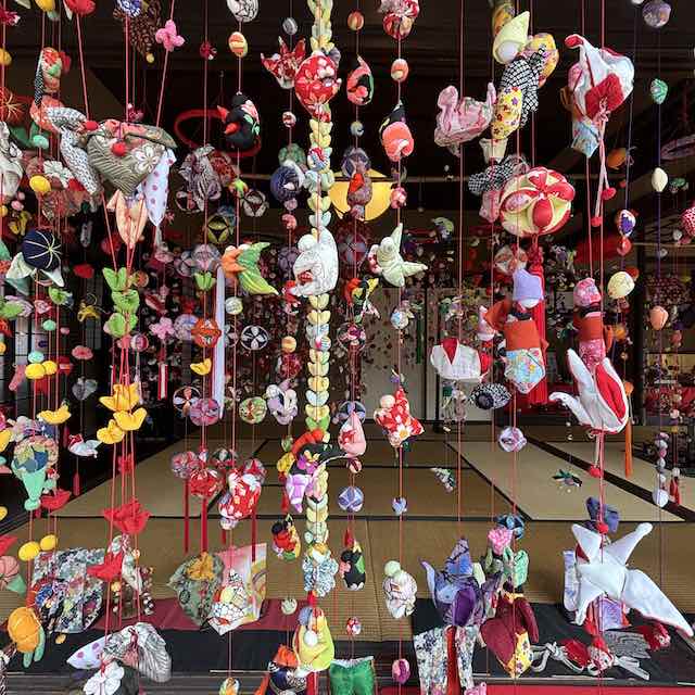 花久の里のつるし雛飾り