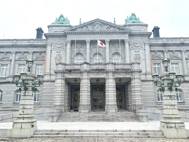 迎賓館赤坂離宮本館の正面玄関