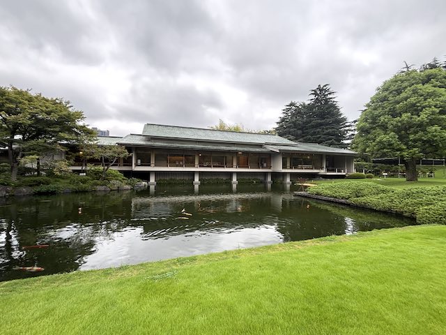 迎賓館赤坂離宮和風別館「游心亭」と水盤