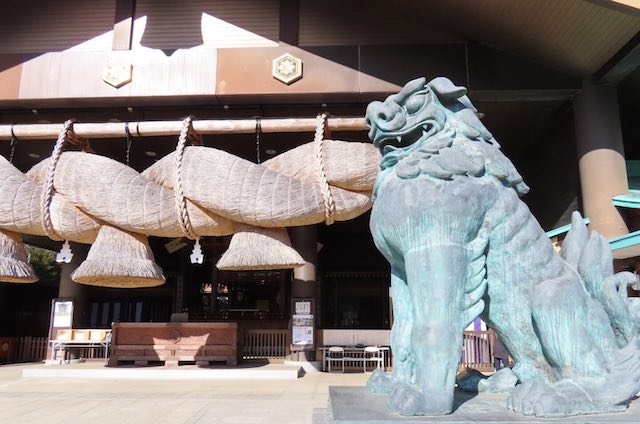 常陸国出雲神社 拝殿と巨大注連縄
