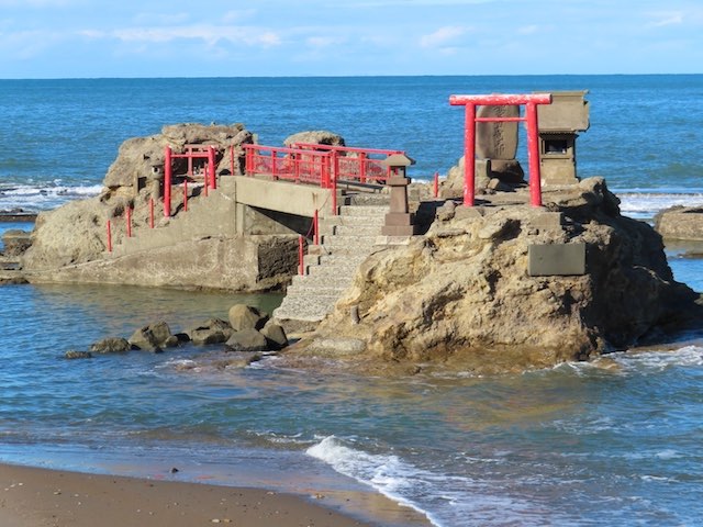 番神岬にある番神神社