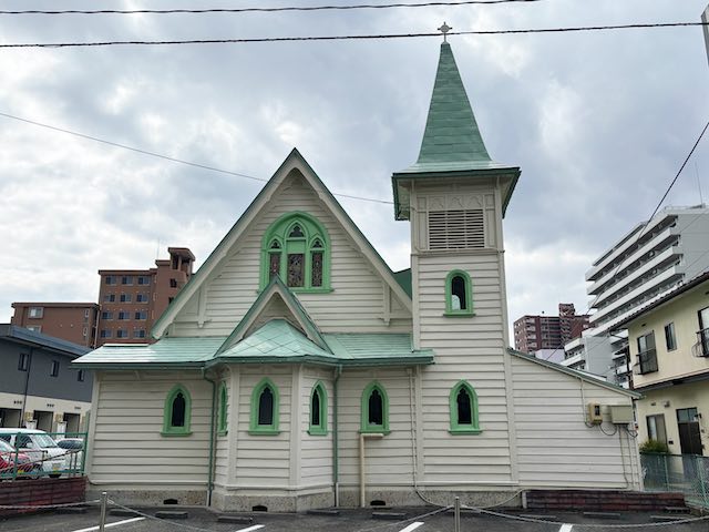 山形市 聖ペテロ教会 小さな木造教会