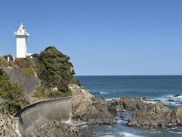 春雨展望台からの安乗埼灯台