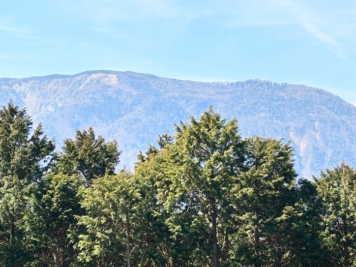 身延山山頂の七面山展望台からの景色