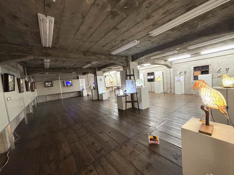 常田館製糸場の5階鉄筋繭倉庫の２階