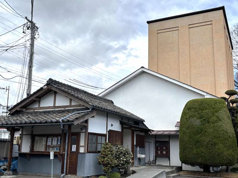 常田館製糸場の守衛所と選繭場