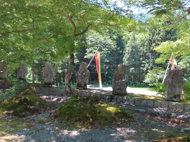 八海山尊神社の七福神
