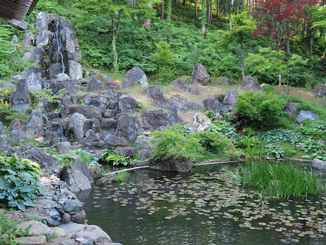 関興寺の昇龍の滝