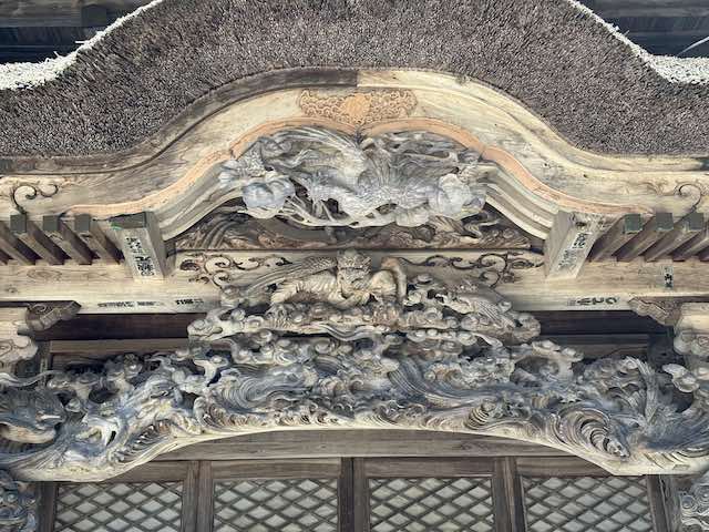 西福寺開山堂の雲蝶による彫刻