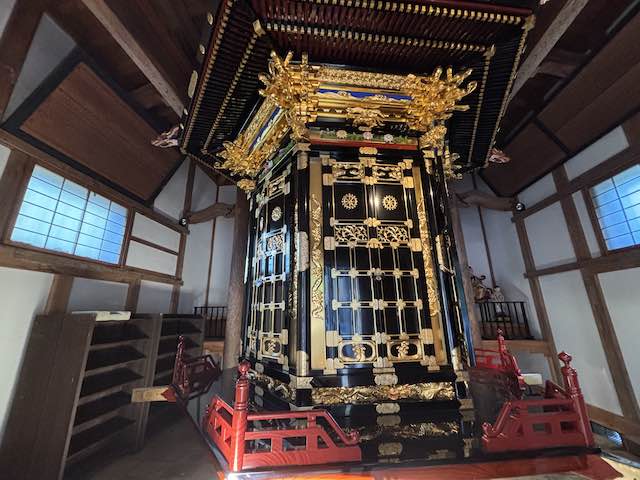 転輪祈願を行なった輪蔵