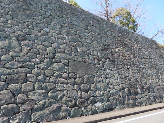 松坂城跡の高い石垣