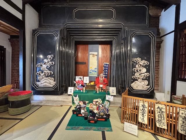 安藤醸造の店内にある蔵