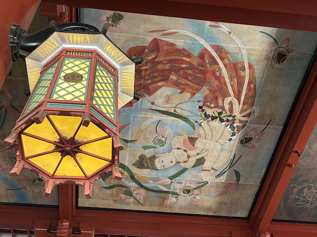 四万六千日に参拝した浅草寺本堂の天井画
