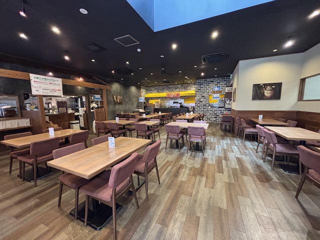 八丁村レストランの店内