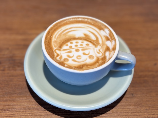 高岡大仏そばのamida coffeeで飲んだ大仏ラテ