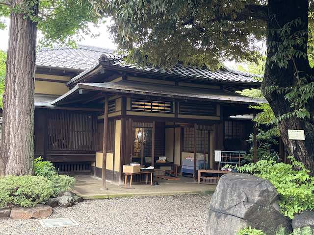 旧安田楠雄邸の主玄関