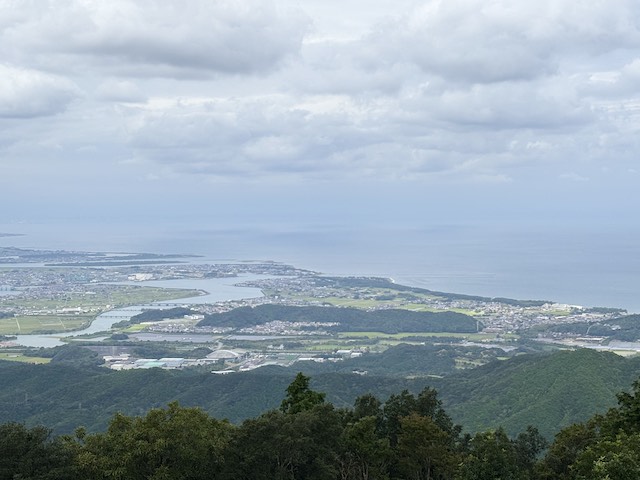 勘吉台から見渡す伊勢平野と五十鈴川方面の景色