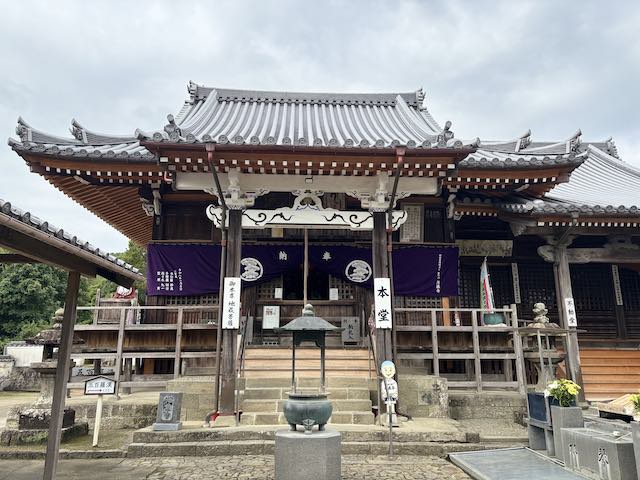 地蔵寺の本堂正面