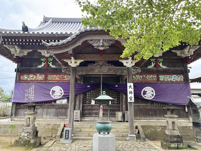 地蔵寺の境内にある大師堂正面