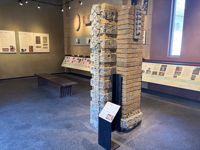 INAXライブミュージアムに展示された旧帝国ホテル・ライト館の柱とスダレ煉瓦